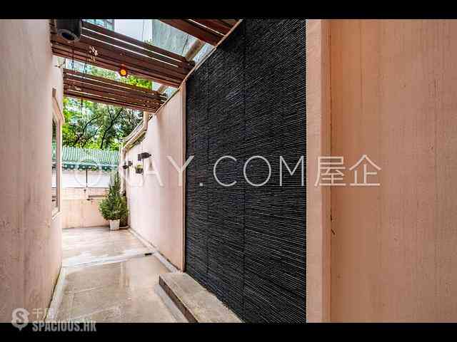 Sheung Wan - 62-64, Queen's Road West 05