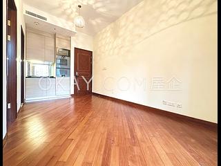 Wan Chai - The Avenue Phase 2 Block 3 04