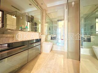 Wan Chai - The Avenue Phase 2 Block 3 12
