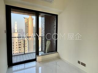 Sai Ying Pun - The Queens 06