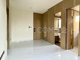 Sai Ying Pun - The Queens 11