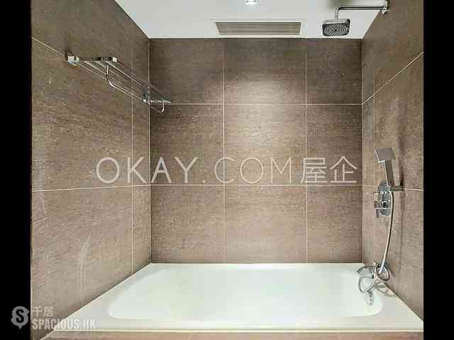 Wan Chai - Convention Plaza Apartments 06
