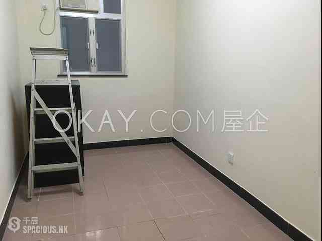 Sai Ying Pun - 62-64, Centre Street 04