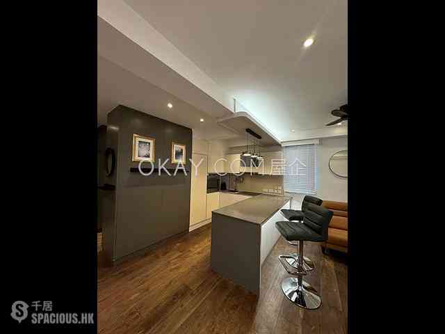 Sai Ying Pun - Tong Nam Mansion 06