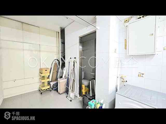 Happy Valley - 9, Broom Road 10