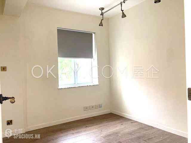 Chung Hom Kok - Villa Piubello 07