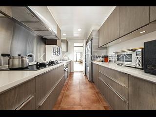 Mid Levels East - Bowen Place 05