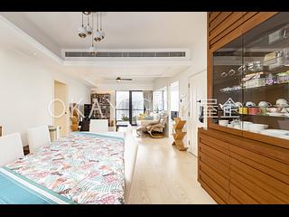 Mid Levels East - Bowen Place 14