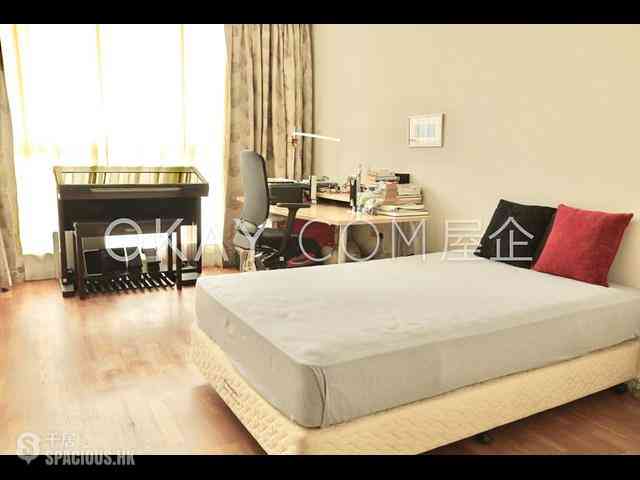 Chung Hom Kok - 33, Cape Road 08