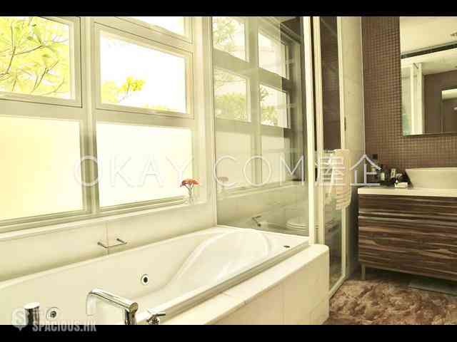 Chung Hom Kok - 33, Cape Road 10