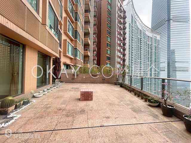 West Kowloon - The Arch Moon Tower (Block 2A) 01