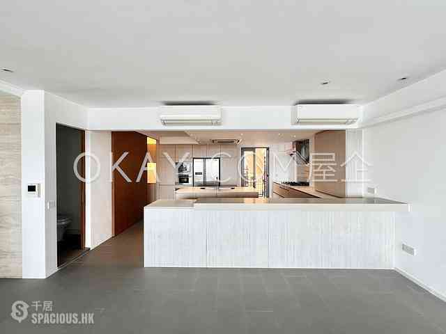 Chung Hom Kok - Pinewaver Villas 02