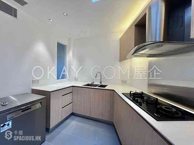 Chung Hom Kok - Pinewaver Villas 04