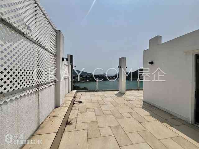 Chung Hom Kok - Pinewaver Villas 08