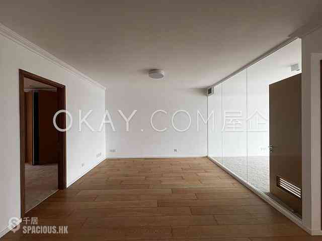 Chung Hom Kok - Pinewaver Villas 12