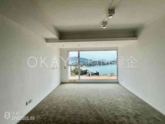 Chung Hom Kok - Pinewaver Villas 13