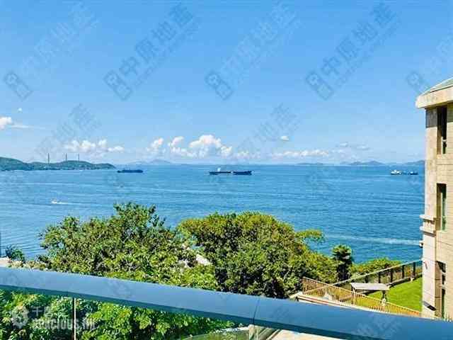 Pok Fu Lam - Villas Sorrento 01