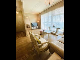 Pok Fu Lam - Villas Sorrento 04