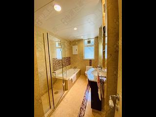 Pok Fu Lam - Villas Sorrento 08