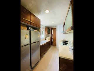 Pok Fu Lam - Villas Sorrento 09