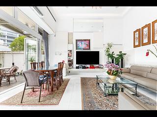 The Peak - Peak Villas 04