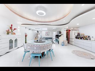 The Peak - Peak Villas 10