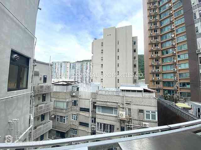 Tai Hang - C.C. Lodge 09