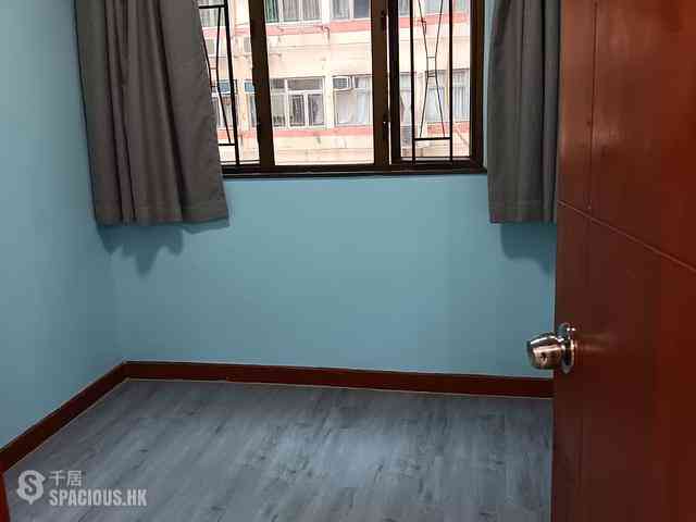 Sai Ying Pun - Ming Hing Building 02