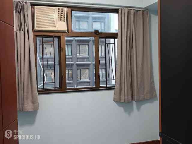 Sai Ying Pun - Ming Hing Building 03