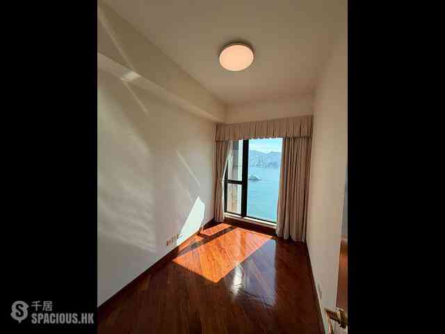 West Kowloon - The Arch Sky Tower (Block 1) 03