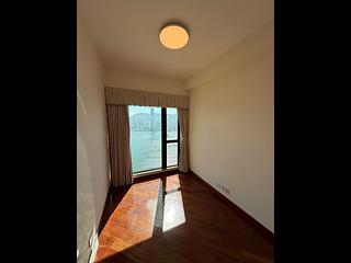 West Kowloon - The Arch Sky Tower (Block 1) 06