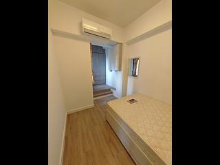 Tsim Sha Tsui - Yiu Pont House 13