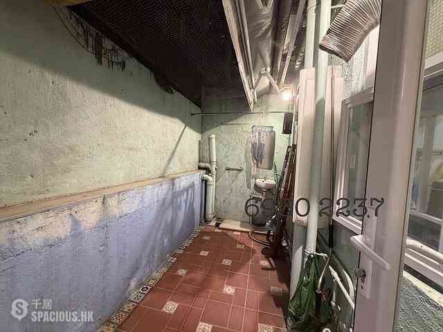 Kennedy Town - 52-54, Belcher's Street 08