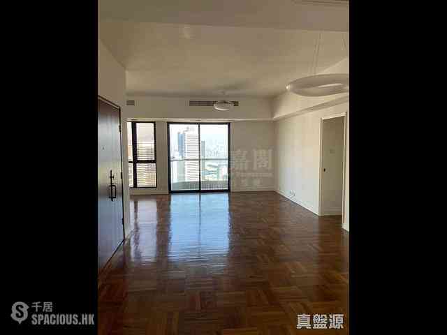 Mid Levels East - Bowen Place 01