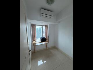 Cheung Sha Wan - Banyan Garden Phase 2 Block 8 05