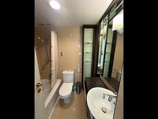 Cheung Sha Wan - Banyan Garden Phase 2 Block 8 06