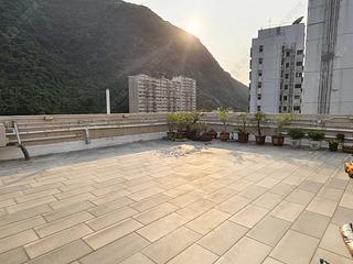 Mid Levels Central - Yukon Court 08