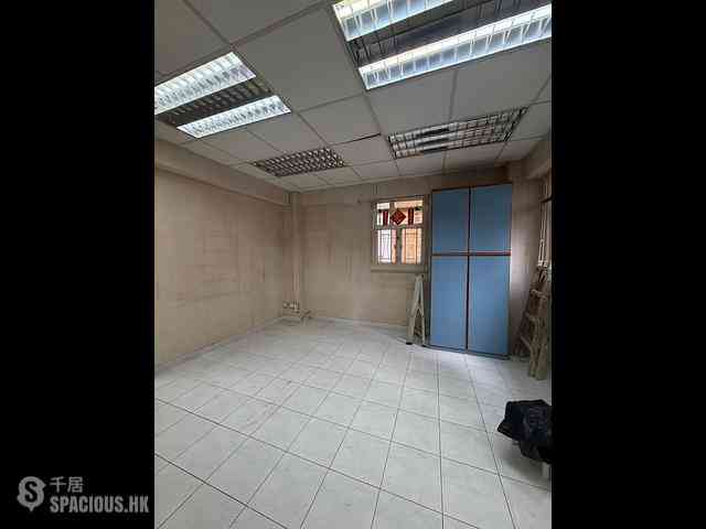 Wan Chai - Chuen Fung House 02