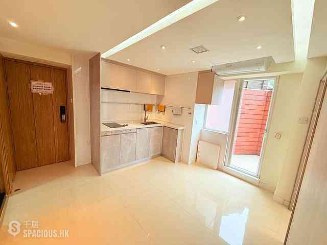 Kennedy Town - Tai Hong Building 02
