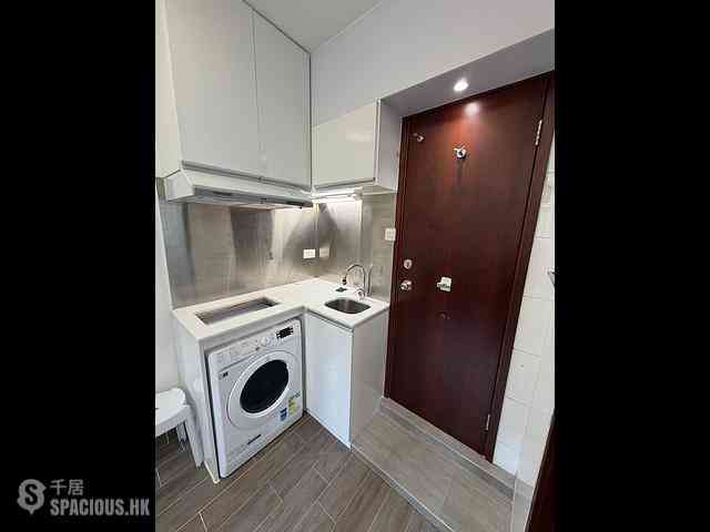 Sai Ying Pun - 35-39, Third Street 02