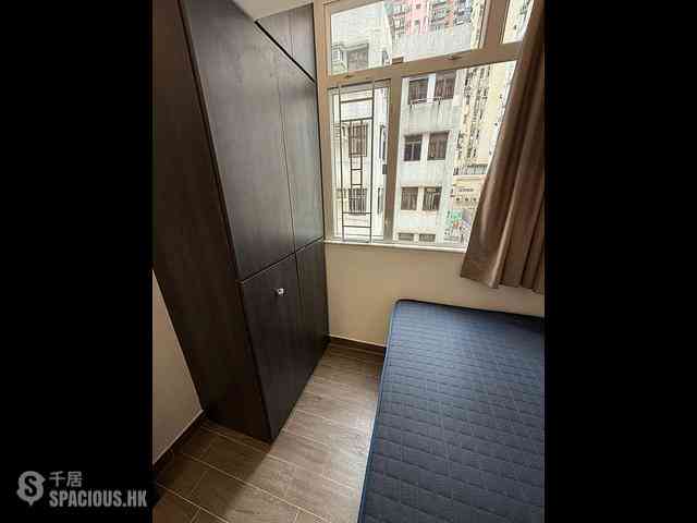 Sai Ying Pun - 35-39, Third Street 03