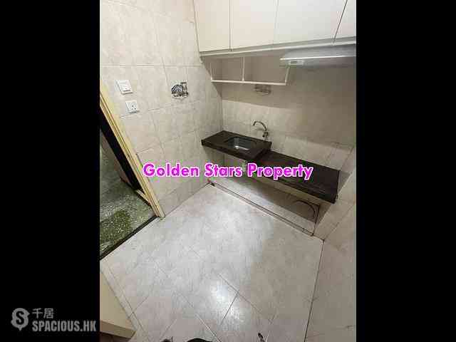 Sai Ying Pun - 54, Second Street 06