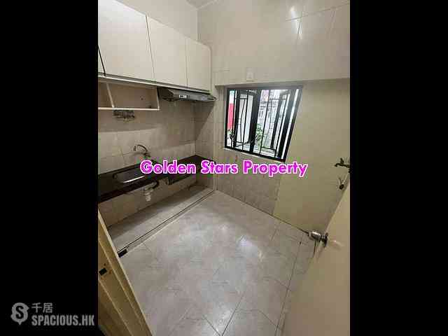 Sai Ying Pun - 54, Second Street 07