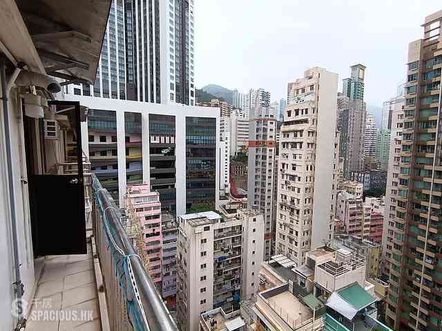 Wan Chai - Antung Building 09