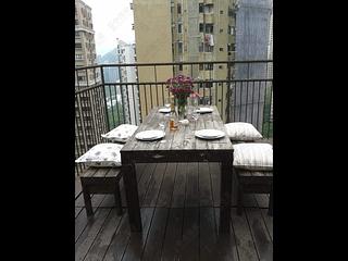 Mid Levels Central - Good View Court 05