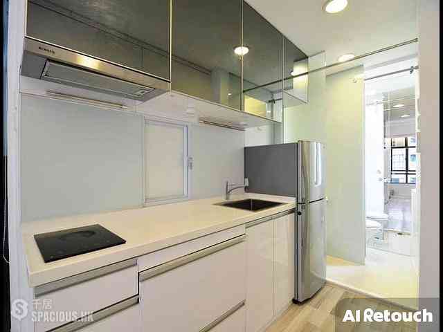 Mid Levels Central - Good View Court 06
