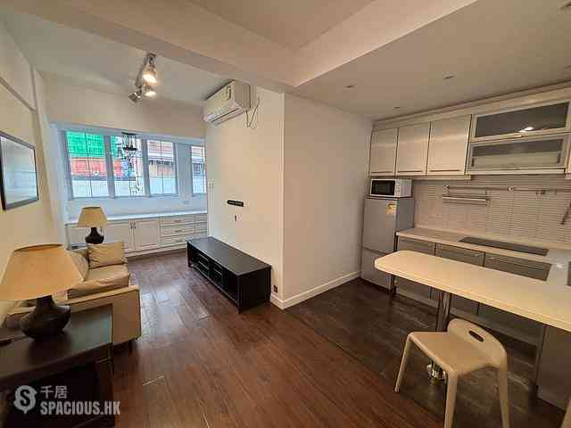 Poho - 170-172, Hollywood Road 01