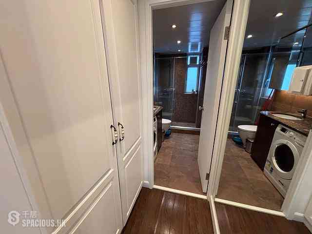 Poho - 170-172, Hollywood Road 07