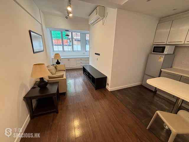 Poho - 170-172, Hollywood Road 08