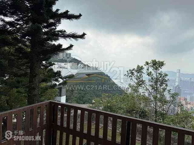 The Peak - Cloudridge 02